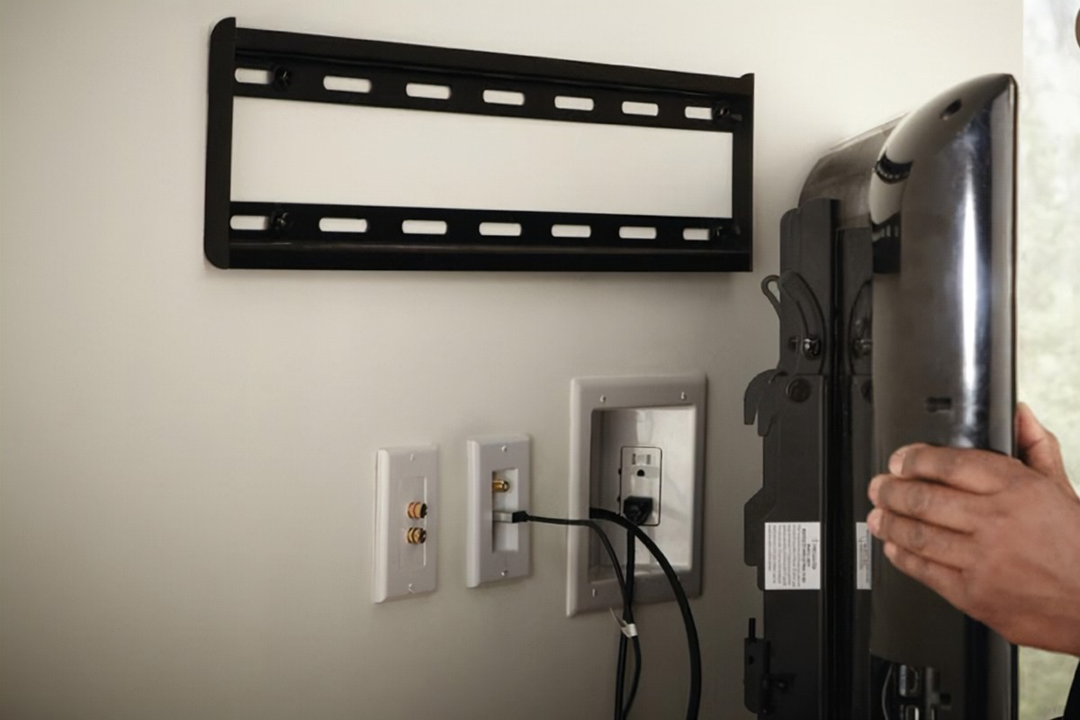 TV Mount Bracket Installation